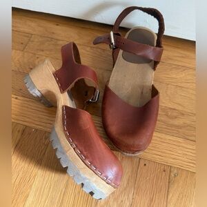 BJÖRK Brown Leather Women's Clogs